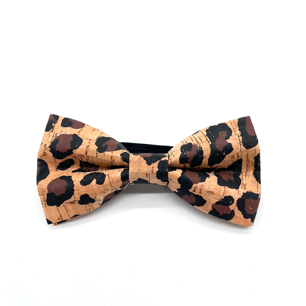 Handgefertigte Kork Fliege – Leopard Design – Vegane Herren Fliege aus Naturkork – Hochzeit, Party & Geschenkidee