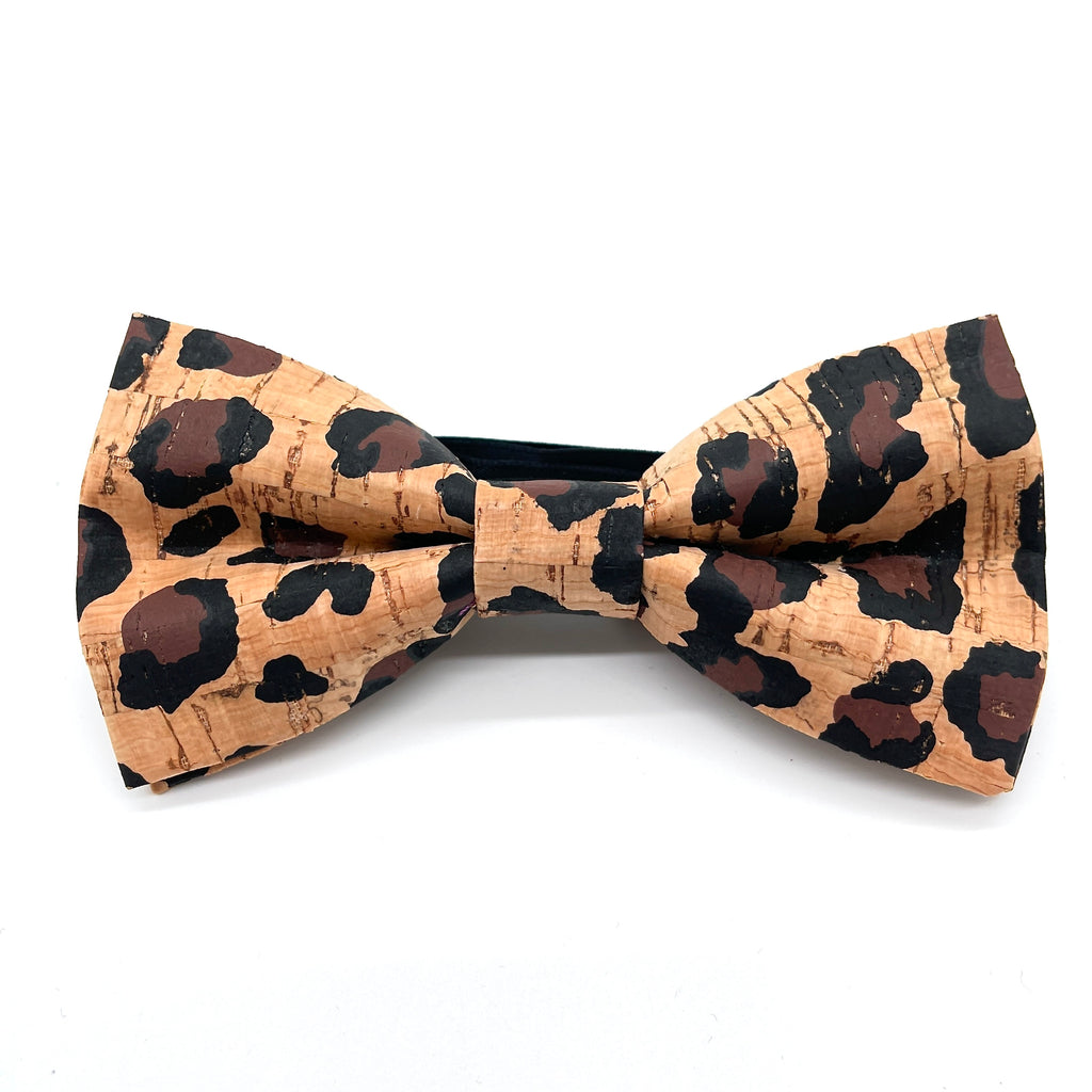 Handgefertigte Kork Fliege – Leopard Design – Vegane Herren Fliege aus Naturkork – Hochzeit, Party & Geschenkidee